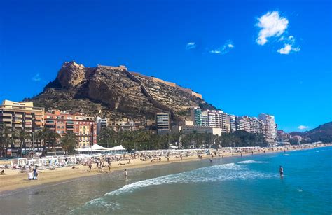 crusing elche|Playa El Rebollo en Elche (Alicante), playa gay